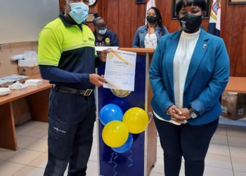 Enseignement : L’ACS ZEPIN offre des livres en anglais pour les classes bilingues