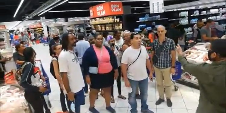 Altercation entre pro et anti-masques : Une vidéo fait le buzz en Martinique