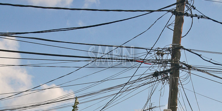 Enfouissement des réseaux électriques : Travaux de nuit à Marigot