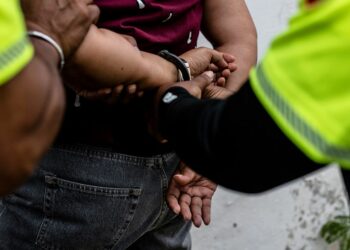 Gestes déplacés : Deux hommes interpellés à Sint Maarten