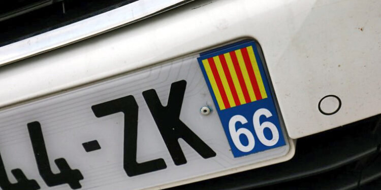 Plaques d’immatriculation : Appel à la mise en conformité