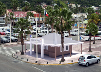 Construction du kiosque de l’Office de tourisme : Début des travaux