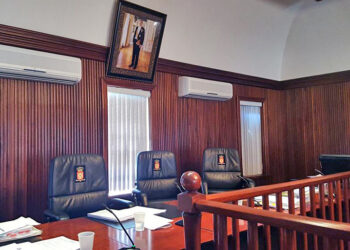 Tribunal de Sint Maarten : Un homme condamné pour agression et menaces