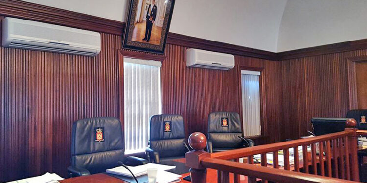 Tribunal de Sint Maarten : Un homme condamné pour agression et menaces