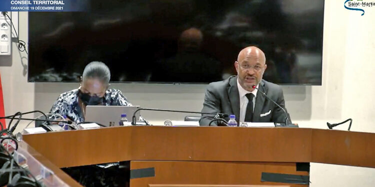 Conseil territorial : Un discours de Daniel Gibbs sous forme de mise au point