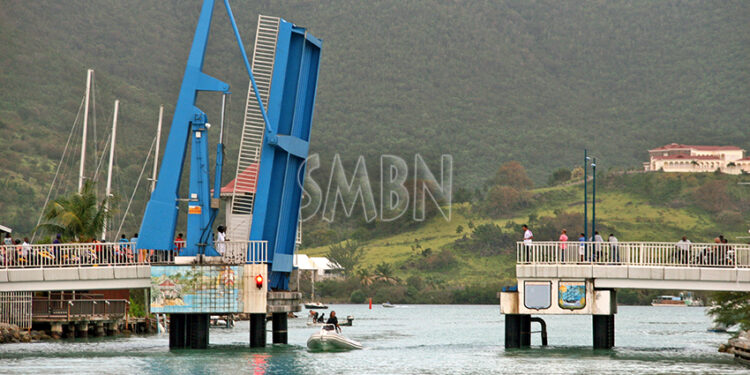 Pont de Sandy Ground : Ouvert deux fois par jour
