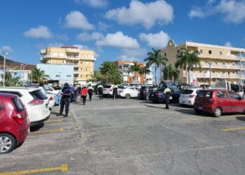 Taxes de circulation impayées : La police de Sint Maarten met en place des contrôles