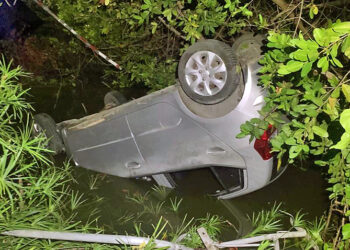 Perte de contrôle : Le véhicule finit dans le lagon
