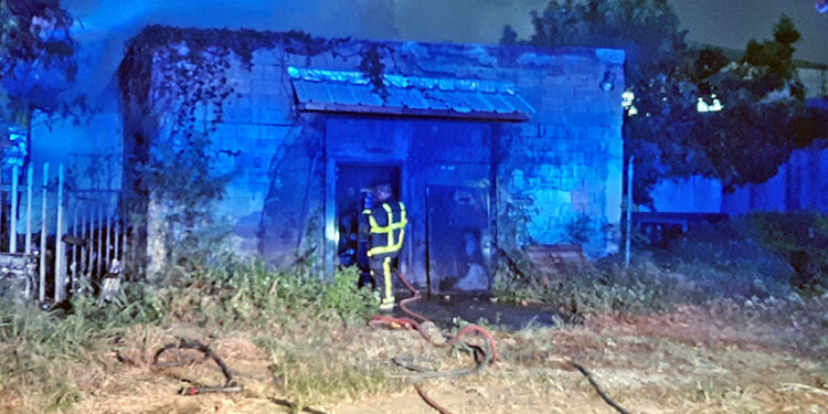 Incendie à Back Street : Deux structures ont été la proie des flammes