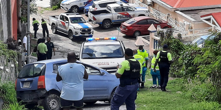 Sint Maarten : Incendie dans une maison et accident de la route