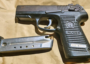 Interpellé en possession d’une arme : L’individu se rebelle et fini au poste