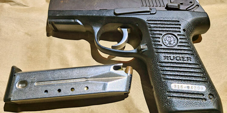 Interpellé en possession d’une arme : L’individu se rebelle et fini au poste