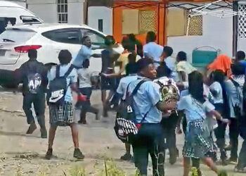 Violence à la sortie des écoles : La police de Sint Maarten profondément préoccupée