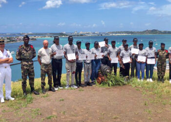 Volontaires Jeunes Cadets : Remise de Certificat de réussite par le chef de corps du RSMA