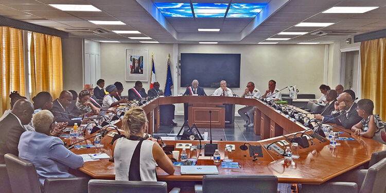 Visite du ministre délégué chargé des Outre-mer : Le Président de la COM a abordé plusieurs points