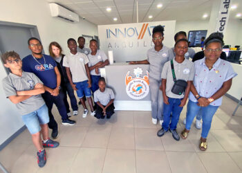 Journée d’échange sur la robotique et les STEAM : Des élèves de Saint-Martin à Anguilla avec l’ANIS